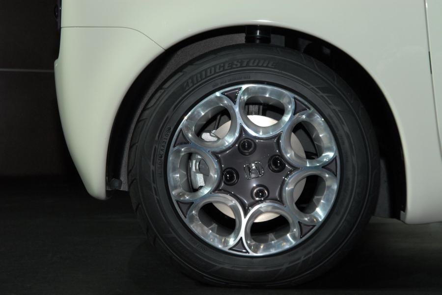  Honda EV-N Concept 2009 года  (фото 36 из 89)